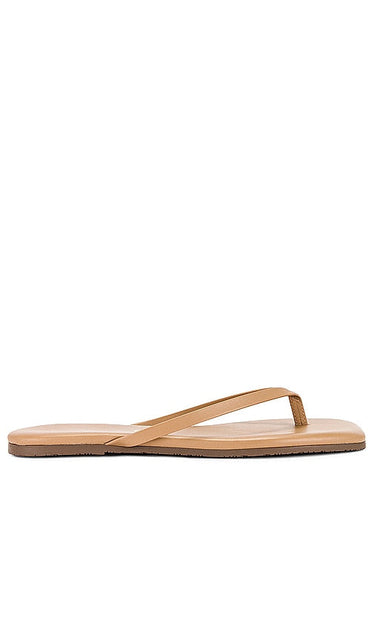 TKEES Lily Square Toe Flip Flop in Tan - Tongs TKEES Lily à bout carré en beige - TKEES Lily 黄褐色方头人字拖 - TKEES Lily Flip-Flop mit quadratischer Zehenpartie in Hellbraun - TKEES Lily 스퀘어 토 플립플롭 (탠 색상) - Infradito TKEES Lily con punta quadrata color marrone chiaro