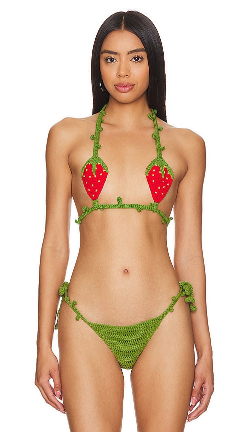 1XBLUE Strawberry Crochet Top in Red - 1XBLUE Haut au crochet fraise en rouge - 1XBLUE 红色草莓钩针上衣 - 1XBLUE Erdbeer-Häkeltop in Rot - 1XBLUE 스트로베리 크로셰 탑 - 1XBLUE Top all'uncinetto alla fragola in rosso