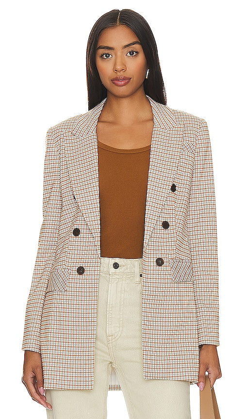 1. STATE Long Double Breasted Blazer in Tan - 1. Blazer long croisé STATE en beige - 1. STATE 黄褐色长款双排扣西装外套 - 1. STATE Langer zweireihiger Blazer in Hellbraun - 1. STATE 탠 컬러의 롱 더블 브레스티드 블레이저 - 1. Blazer lungo doppiopetto STATE color marrone chiaro