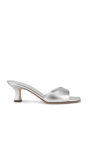 3JUIN Lea Sandals in Metallic Silver | Silver Flip Flop Sandals for Women