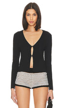 525 Jess Cropped Cardi in Black - 525 Cardigan court Jess en noir - 525 Jess 黑色短款羊毛衫 - 525 Jess Kurzer Cardi in Schwarz - 525 Jess 크롭 카디 블랙 색상 - 525 Jess Cardi corto in nero