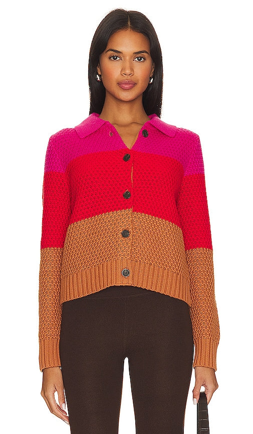 525 Joanna Colorblocked Honeycomb Cardigan in Red - 525 Joanna Cardigan en nid d'abeille color block en rouge - 525 Joanna 红色拼色蜂窝开衫 - 525 Joanna Colorblocked Honeycomb Cardigan in Rot - 525 Joanna Colorblocked 허니컴 가디건 레드 색상 - Cardigan a nido d'ape color block 525 Joanna in rosso
