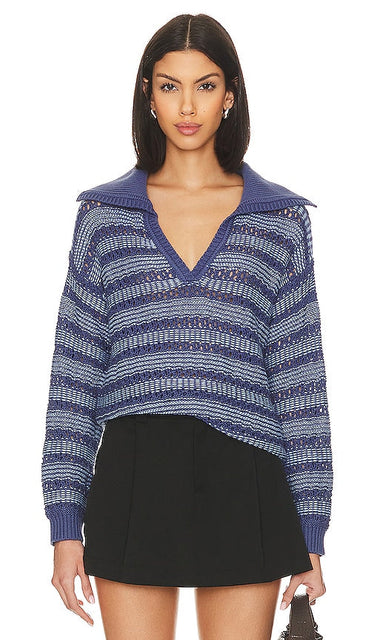525 Rachel Sailor Pullover in Blue - Pull marin 525 Rachel en bleu - 525 Rachel 蓝色水手套头衫 - 525 Rachel Sailor Pullover in Blau - 525 Rachel Sailor 풀오버 블루 색상 - 525 Pullover Rachel Sailor in blu