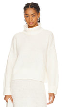 525 Vida Boucle Turtleneck Pullover Sweater in Cream - 525 Vida Boucle Pull à col roulé en crème - 525 Vida 奶油色圈圈高领套头毛衣 - 525 Vida Boucle Rollkragenpullover in Creme - 525 Vida Boucle 터틀넥 풀오버 스웨터크림 색상 - Maglione pullover a collo alto 525 Vida Boucle in crema