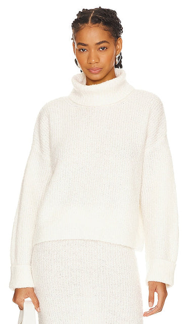 525 Vida Boucle Turtleneck Pullover Sweater in Cream - 525 Vida Boucle Pull à col roulé en crème - 525 Vida 奶油色圈圈高领套头毛衣 - 525 Vida Boucle Rollkragenpullover in Creme - 525 Vida Boucle 터틀넥 풀오버 스웨터크림 색상 - Maglione pullover a collo alto 525 Vida Boucle in crema