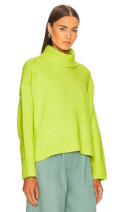 525 Relaxed Turtleneck Sweater in Green