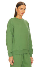 7 Days Active Organic Fitted Crew Neck in Green