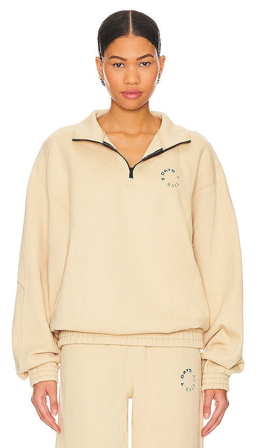 7 Days Active Paneled Sweatshirt in Beige - Sweat-shirt à empiècements 7 Days Active en beige - 7 Days Active 米色拼接运动衫 - 7 Days Active Panel-Sweatshirt in Beige - 7 Days Active 패널 스웨트셔츠 베이지 색상 - Felpa con pannelli 7 Days Active in beige
