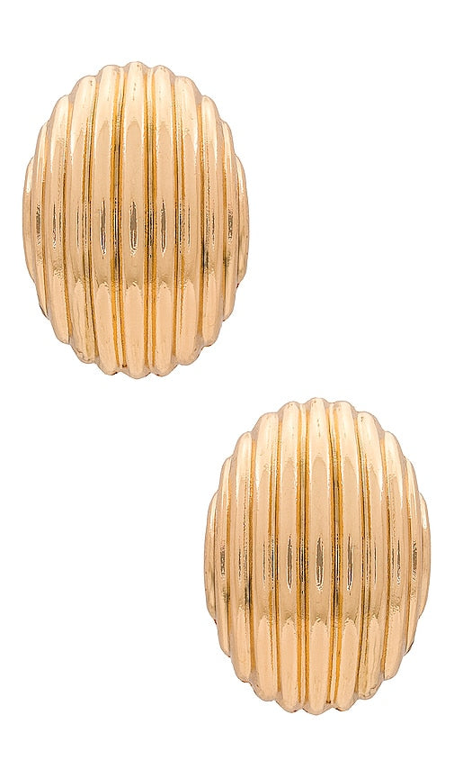 8 Other Reasons Treat Earrings in Metallic Gold