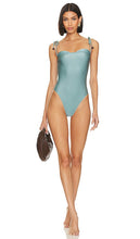 ADRIANA DEGREAS Vintage Orchid One Piece in Baby Blue - ADRIANA DEGREAS Une pièce orchidée vintage en bleu bébé - ADRIANA DEGREAS 淡蓝色复古兰花一件 - ADRIANA DEGREAS Vintage-Orchideen-Einteiler in Babyblau - ADRIANA DEGREAS 빈티지 오키드 원피스 - ADRIANA DEGREAS Costume intero vintage Orchidea in celeste
