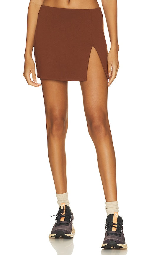 AFRM X Revolve Essentials Moly Skirt in Chocolate - Jupe Moly AFRM X Revolve Essentials en chocolat - AFRM X Revolve Essentials Moly 巧克力色半身裙 - AFRM X Revolve Essentials Moly Rock in Schokolade - AFRM X Revolve Essentials 몰리 스커트 - Gonna AFRM X Revolve Essentials Moly color cioccolato