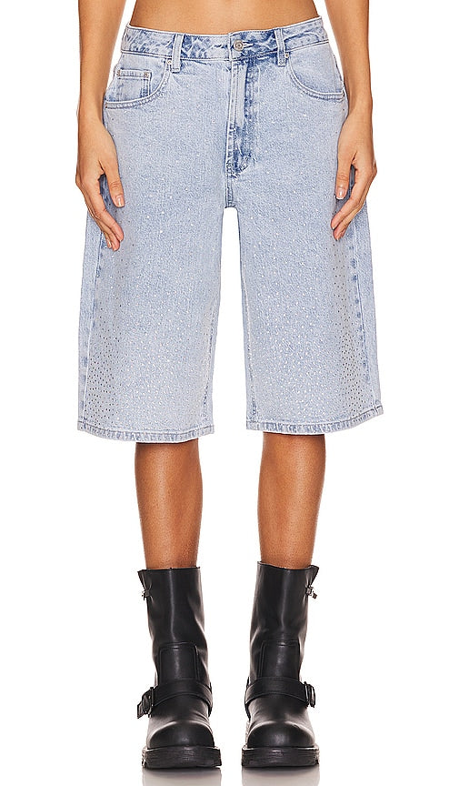 AFRM x Revolve Derby Short in Blue - Short Derby AFRM x Revolve en bleu - AFRM x Revolve 蓝色德比短裤 - AFRM x Revolve Derby Short in Blau - AFRM x Revolve Derby 쇼츠 블루 색상 - Pantaloncini derby AFRM x Revolve in blu