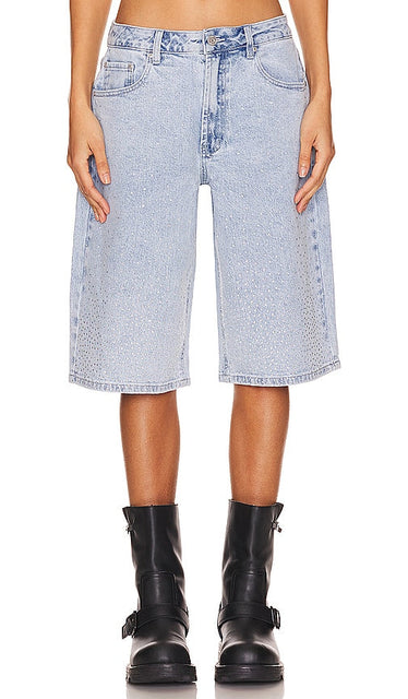 AFRM x Revolve Derby Short in Blue - Short Derby AFRM x Revolve en bleu - AFRM x Revolve 蓝色德比短裤 - AFRM x Revolve Derby Short in Blau - AFRM x Revolve Derby 쇼츠 블루 색상 - Pantaloncini derby AFRM x Revolve in blu
