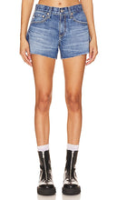 AG Jeans Hailey Cut-Off Short in Blue - AG Jeans - Hailey - Short coupé - Bleu - AG Jeans Hailey 蓝色毛边短裤 - AG Jeans Hailey Cut-Off Short in Blau - AG Jeans Hailey 컷오프 쇼츠 블루 색상 - Pantaloncini cut-off AG Jeans Hailey in blu