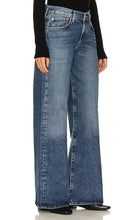 AGOLDE Clara Low Rise Baggy Flare in Blue