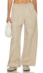 AGOLDE Dakota Track Pant in Beige - AGOLDE Pantalon de survêtement Dakota en beige - AGOLDE Dakota 米色运动裤 - AGOLDE Dakota Trainingshose in Beige - AGOLDE 다코타 트랙팬츠 베이지색 - Pantaloni sportivi AGOLDE Dakota in beige