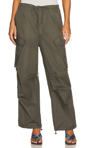 AGOLDE Ginerva Cargo Pant in Army - Pantalon cargo AGOLDE Ginerva en armée - AGOLDE Ginerva 军装工装裤 - AGOLDE Ginerva Cargohose in Army - AGOLDE Ginerva 카고 팬츠 - Pantaloni AGOLDE Ginerva Cargo in stile militare