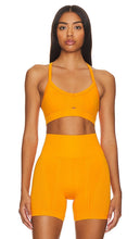 ALALA Barre Cami Sports Bra in Tangerine - ALALA Barre Cami Soutien-gorge de sport en mandarine - ALALA Barre Cami 橘色运动文胸 - ALALA Barre Cami Sport-BH in Mandarine - ALALA 바레 캐미 스포츠 브라 - Reggiseno sportivo ALALA Barre Cami color mandarino