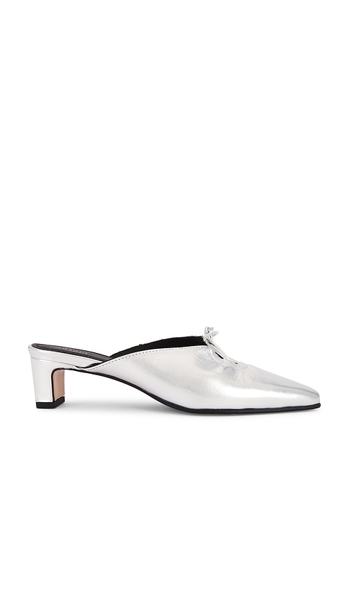 ALOHAS Amar Pumps in Metallic Silver | Shimmer Silver Closed Toe Mules for Women