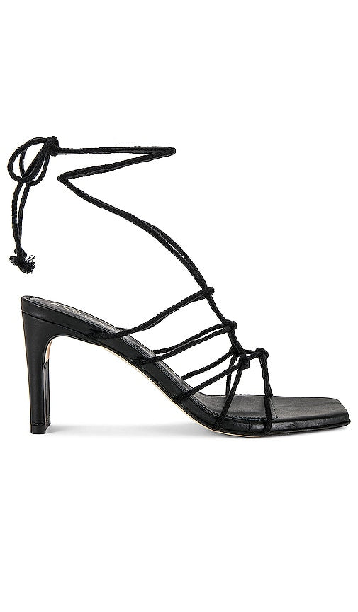ALOHAS Unique Laced Heel in Black - ALOHAS Talon lacé unique en noir - ALOHAS 独特黑色系带高跟鞋 - ALOHAS Einzigartiger Schnürabsatz in Schwarz - ALOHAS 유니크 레이스 힐 블랙 색상 - Tacco stringato unico ALOHAS in nero