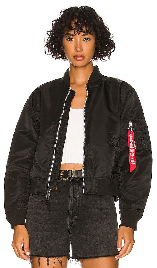 ALPHA INDUSTRIES L-2B Cropped Flight Jacket in Black - ALPHA INDUSTRIES L-2B - Veste de vol courte en noir - ALPHA INDUSTRIES L-2B 黑色短款飞行夹克 - ALPHA INDUSTRIES L-2B kurze Fliegerjacke in Schwarz - ALPHA INDUSTRIES L-2B 크롭 플라이트 재킷블랙 색상 - Giacca da volo corta ALPHA INDUSTRIES L-2B in nero