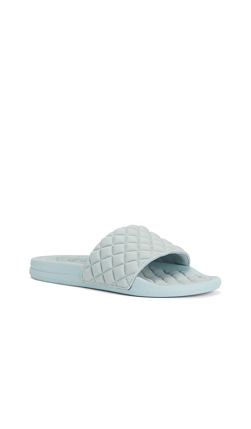 APL: Athletic Propulsion Labs Lusso Pool Slide in Baby Blue
