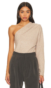 ASTR the Label Cosima Sweater in Tan - ASTR the Label - Pull Cosima en beige - ASTR the Label Cosima 黄褐色毛衣 - ASTR the Label Cosima Pullover in Hellbraun - ASTR the Label Cosima 스웨터(탠 색상) - Maglione ASTR the Label Cosima in marrone chiaro