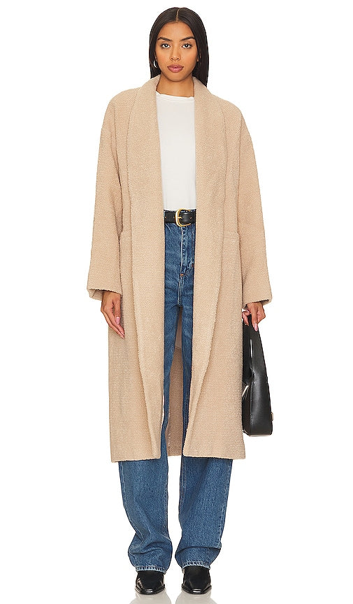 ASTR the Label Edna Coat in Tan - Manteau Edna ASTR the Label en beige - ASTR the Label Edna 黄褐色外套 - ASTR the Label Edna Mantel in Hellbraun - ASTR 더 라벨 에드나 코트(탠) - ASTR il cappotto Edna dell'etichetta in marrone chiaro