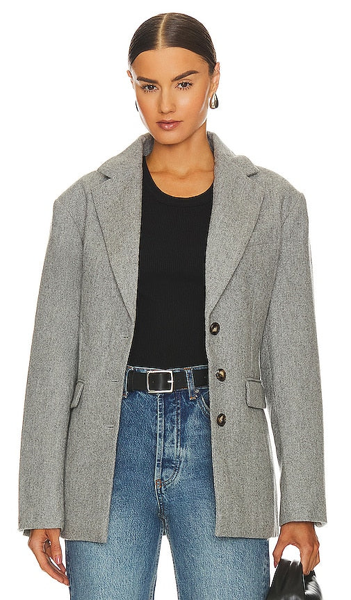 ASTR the Label Galilea Blazer in Grey - Blazer Galilea ASTR the Label en gris - ASTR the Label Galilea 灰色西装外套 - ASTR the Label Galilea Blazer in Grau - ASTR the Label Galilea 블레이저 그레이 색상 - ASTR l'etichetta Galilea Blazer in grigio