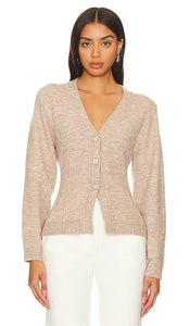 ASTR the Label Tamsin Cardigan in Beige - ASTR the Label Tamsin Cardigan en beige - ASTR the Label Tamsin 米色开衫 - ASTR the Label Tamsin Cardigan in Beige - ASTR 더 라벨 탐신 가디건 베이지 색상 - ASTR il cardigan Tamsin dell'etichetta in beige