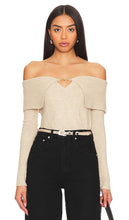 ASTR the Label Zella Sweater in Tan - ASTR the Label Zella Pull en beige - ASTR the Label Zella 黄褐色毛衣 - ASTR the Label Zella Pullover in Hellbraun - ASTR the Label Zella 스웨터, 탠 색상 - ASTR il maglione Zella Label in marrone chiaro