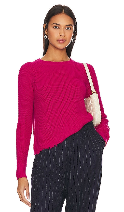 Autumn Cashmere Distressed Scallop Sweater in Fuschia - Pull festonné en cachemire d'automne en fuschia - 秋季紫红色仿旧扇贝羊绒毛衣 - Herbstlicher Kaschmirpullover mit Muschelmuster in Fuchsia - 가을 캐시미어 디스트레스드 스캘럽 스웨터 - Maglione smerlato in cashmere autunnale in fucsia