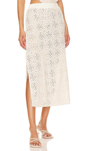 Agua Bendita X Revolve Mira Gres Crochet Midi Skirt in Beige - Jupe mi-longue au crochet Agua Bendita X Revolve Mira Gres en beige - Agua Bendita X Revolve Mira Gres 米色钩编中长半身裙 - Agua Bendita X Revolve Mira Gres Häkel-Midirock in Beige - Agua Bendita X Revolve Mira Gres 크로셰 미디 스커트 베이지 색상 - Gonna midi all'uncinetto Agua Bendita X Revolve Mira Gres in beige