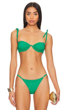 Agua Bendita x REVOLVE Donna Underwire Top in Dark Green - Haut à Armatures Donna Agua Bendita x REVOLVE en Vert Foncé - Agua Bendita x REVOLVE Donna 深绿色钢托上衣 - Agua Bendita x REVOLVE Donna Bügel-Top in Dunkelgrün - Agua Bendita x REVOLVE Donna 언더와이어 탑 - Top con ferretto Agua Bendita x REVOLVE Donna in verde scuro