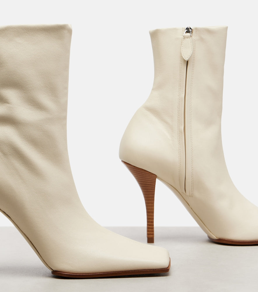 White Alaia 90 leather ankle boots - High Heels