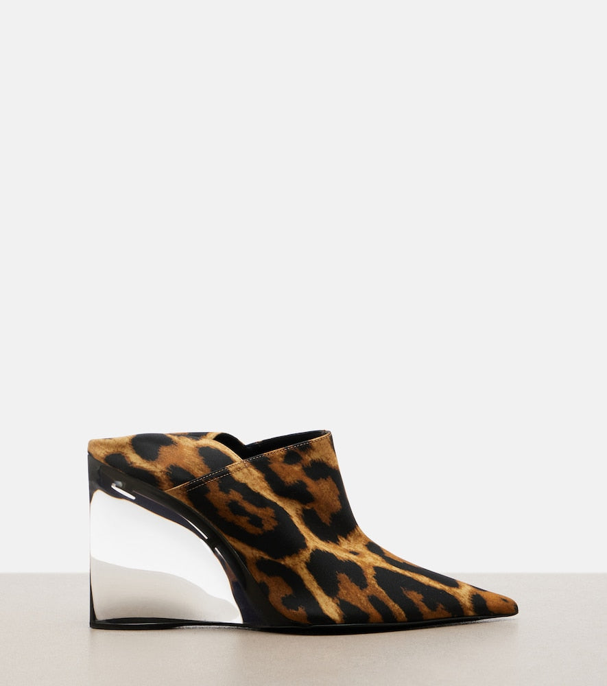Brown Alaia Invisible animal-print twill wedge mules - High-Heel Pumps