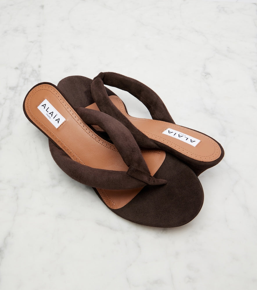 Alaia Suede thong sandals (Brown) - Thong Sandals