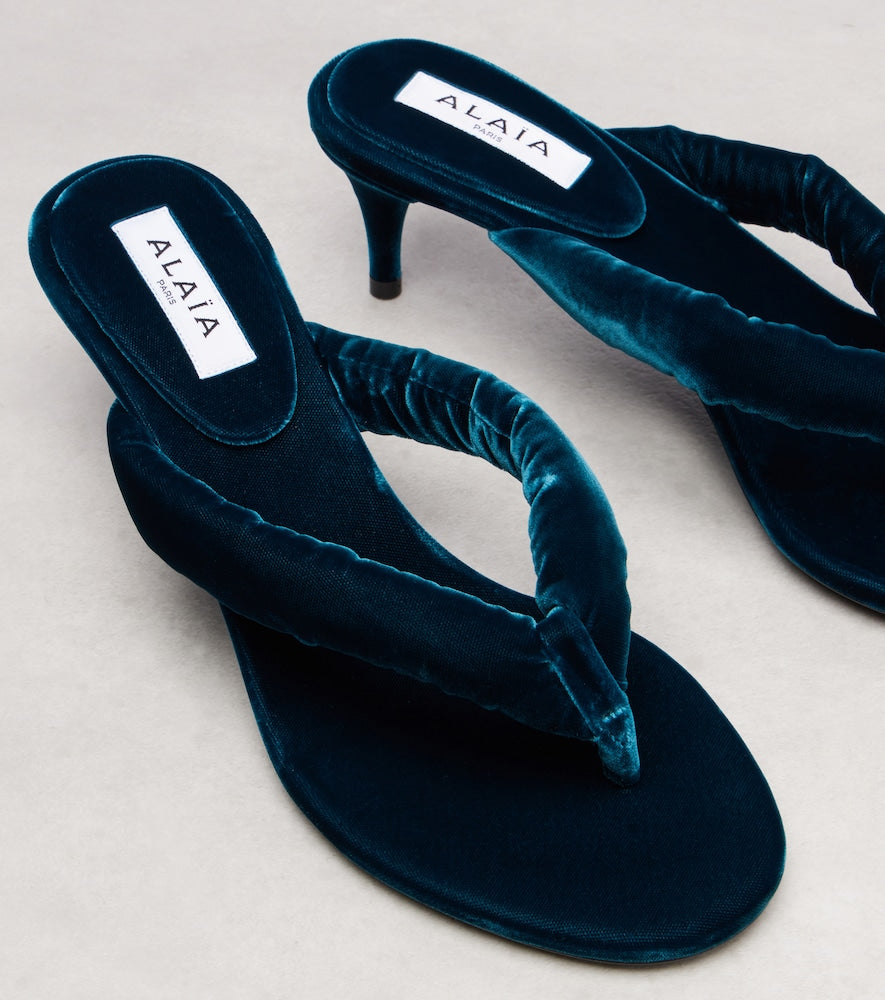 Blue Alaia Velvet thong sandals - Heeled Sandals