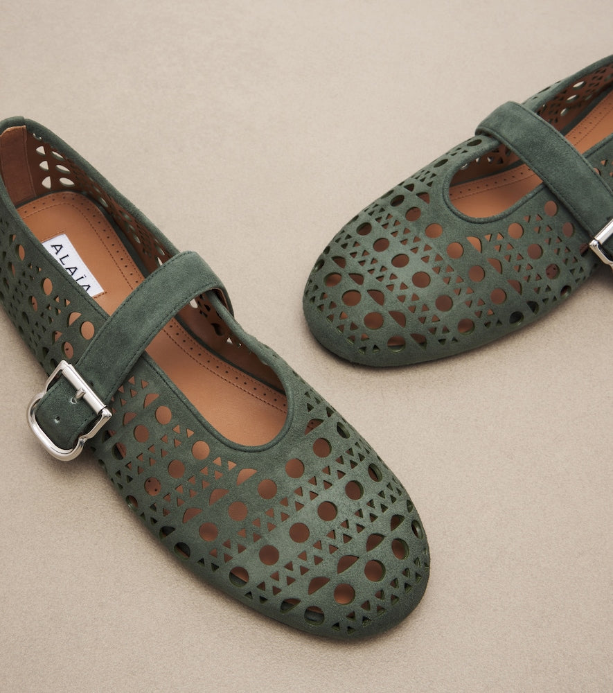 Alaia Vienne suede ballet flats in Green - Ballerina Flats