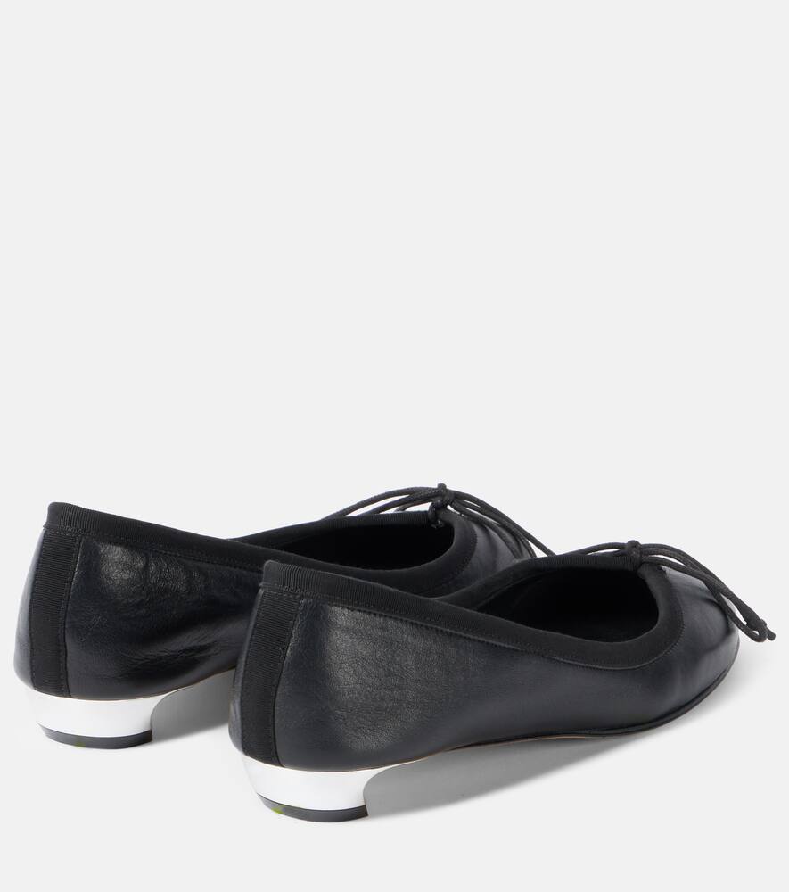 Alexander McQueen Armadillo bow-detail leather pumps
