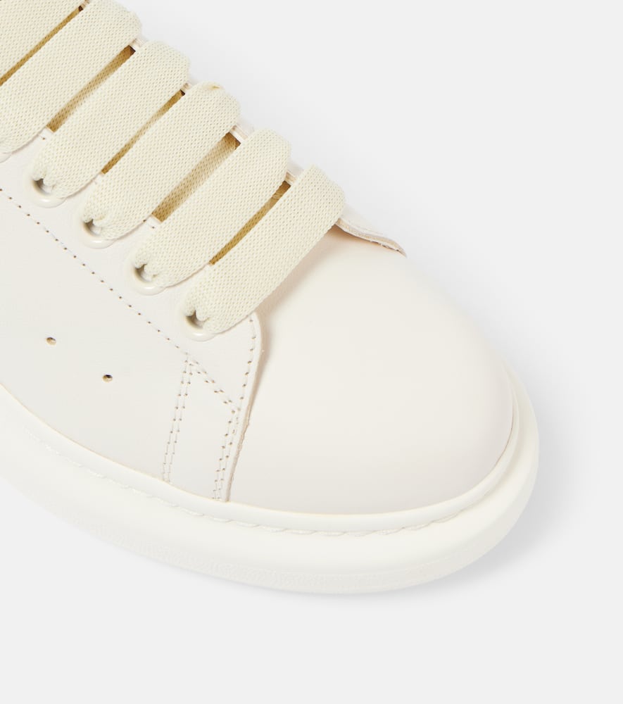 Alexander McQueen Oversized leather sneakers