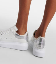 Alexander McQueen Oversized leather sneakers