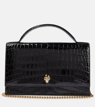 Alexander McQueen Skull Medium leather shoulder bag. Shop Alexander McQueen Shoulder Bags for women now.