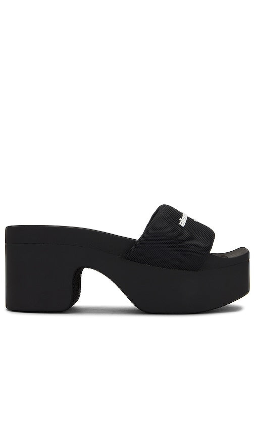 Alexander Wang AW Platform Slide in Black - Alexander Wang Claquettes à plateforme AW en noir - Alexander Wang AW 黑色厚底拖鞋 - Alexander Wang AW Plateau-Slide in Schwarz - Alexander Wang AW 플랫폼 슬라이드 블랙 색상 - Ciabatte con plateau Alexander Wang AW in nero