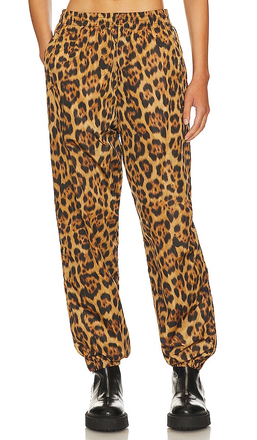 Alexander Wang Leopard Track Pant With Stacked Wang Puff Logo in Multi - Alexander Wang - Pantalon de survêtement léopard avec logo Wang Puff superposé - Multi - Alexander Wang 多色叠层 Wang 泡泡徽标豹纹运动裤 - Alexander Wang Leoparden-Trainingshose mit gestapeltem Wang Puff-Logo in Multi - Alexander Wang 레오파드 트랙 팬츠, 스택형 Wang 퍼프 로고 멀티 - Pantaloni sportivi leopardati di Alexander Wang con logo Wang Puff impilato in multi