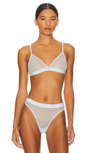 Alexander Wang Triangle Bra With Bodywear Label in Baby Blue - Alexander Wang - Soutien-gorge triangle avec étiquette Bodywear - Bleu bébé - Alexander Wang 淡蓝色紧身衣标签三角文胸 - Alexander Wang Triangel-BH mit Bodywear-Label in Babyblau - Alexander Wang 바디웨어 라벨 디테일 베이비 블루 트라이앵글 브라 - Reggiseno a triangolo Alexander Wang con etichetta bodywear in baby blue
