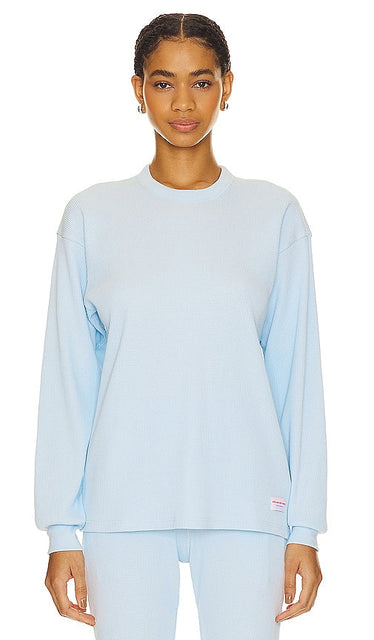 Alexander Wang Waffle Crew Neck Longsleeve in Baby Blue - Alexander Wang - T-shirt à manches longues et col ras du cou gaufré en bleu bébé - Alexander Wang 淡蓝色华夫格圆领长袖 - Alexander Wang Waffel-Langarmshirt mit Rundhalsausschnitt in Babyblau - Alexander Wang 와플 크루넥 롱슬리브 베이비 블루 색상 - Maglia a maniche lunghe girocollo Alexander Wang Waffle in celeste
