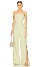 Alexis Kaye Jumpsuit in Sage - Combinaison Alexis Kaye en sauge - Alexis Kaye 鼠尾草连身裤 - Alexis Kaye Overall in Salbei - Alexis Kaye 점프수트 - Tuta di Alexis Kaye color salvia