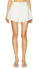 Alexis Selby Shorts in Ivory - Short Alexis Selby en ivoire - Alexis Selby 象牙色短裤 - Alexis Selby Shorts in Elfenbein - Alexis Selby 반바지 아이보리 색상 - Pantaloncini Alexis Selby in avorio