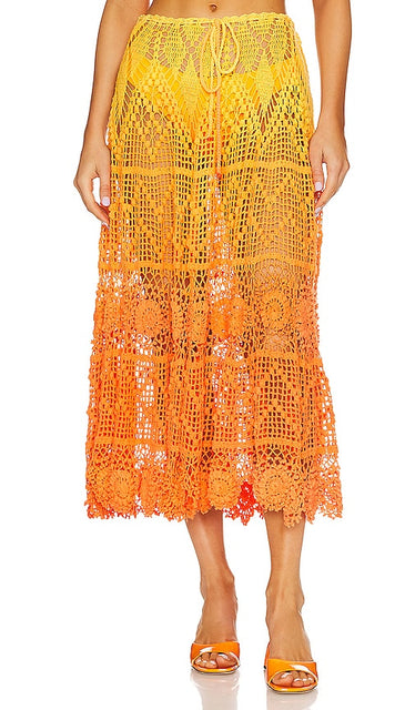 Alix Pinho x REVOLVE Sunset Midi Skirt in Orange - Alix Pinho x REVOLVE Jupe Midi Sunset en Orange - Alix Pinho x REVOLVE 橙色日落中长裙 - Alix Pinho x REVOLVE Sunset Midirock in Orange - Alix Pinho x REVOLVE 선셋 미디 스커트 in 오렌지 - Gonna midi Alix Pinho x REVOLVE Sunset in arancione